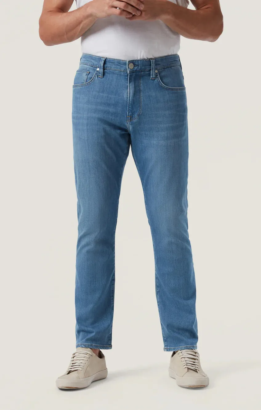34 Heritage Camino Relaxed Straight Jeans in Cloud Blue Urban - H0022788872