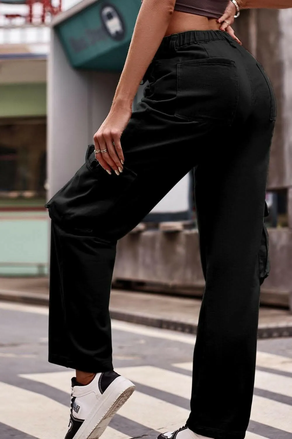 Buttoned knee pocket denim jeans