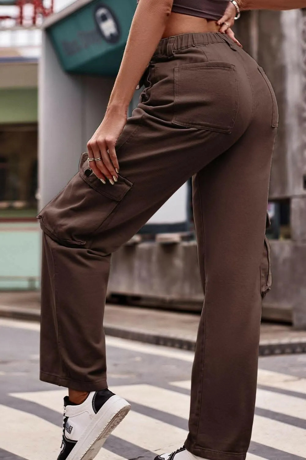 Buttoned knee pocket denim jeans