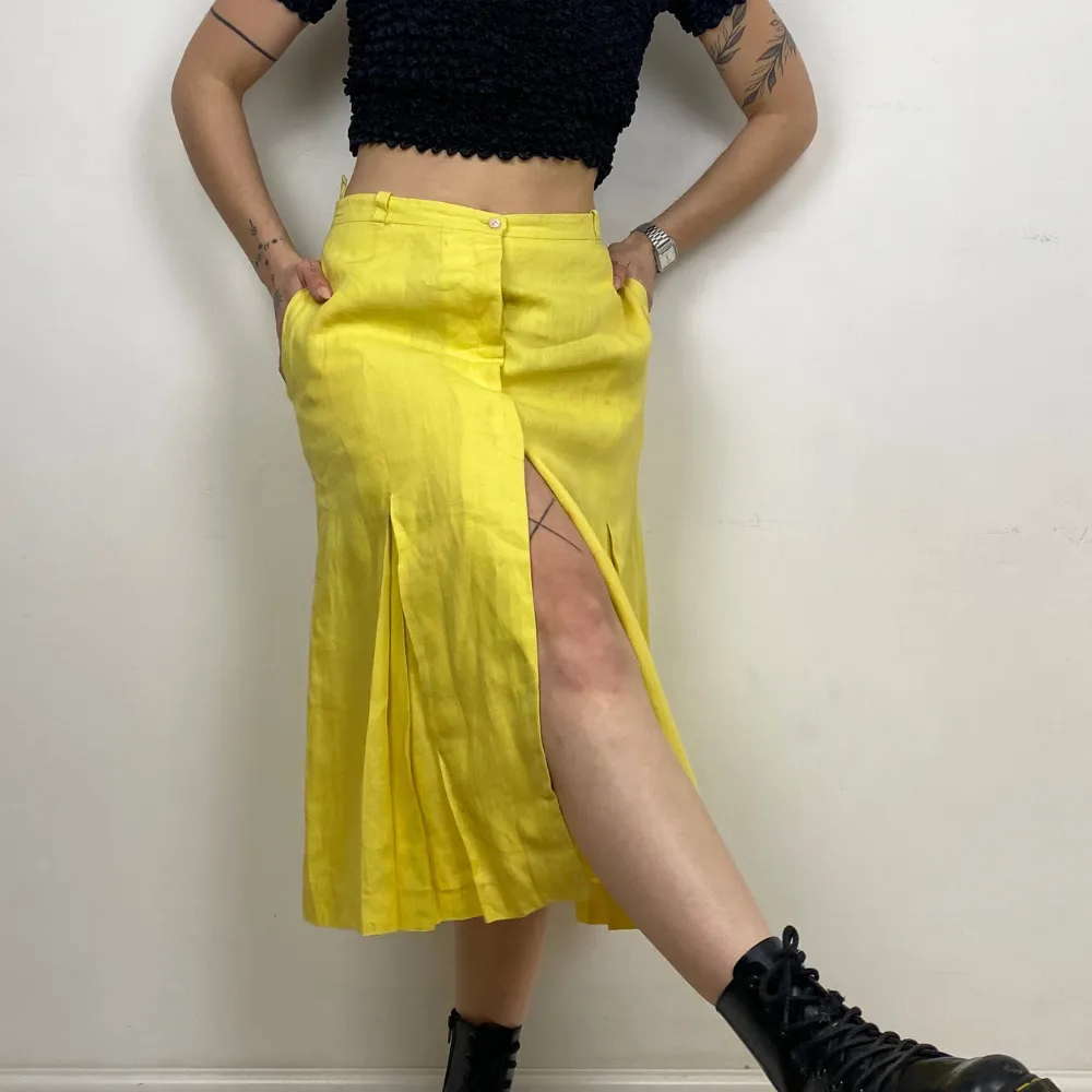 Pleated Yellow Midi Skirt - MEDIUM
