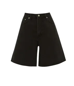 Relaxed Jean Short in Black