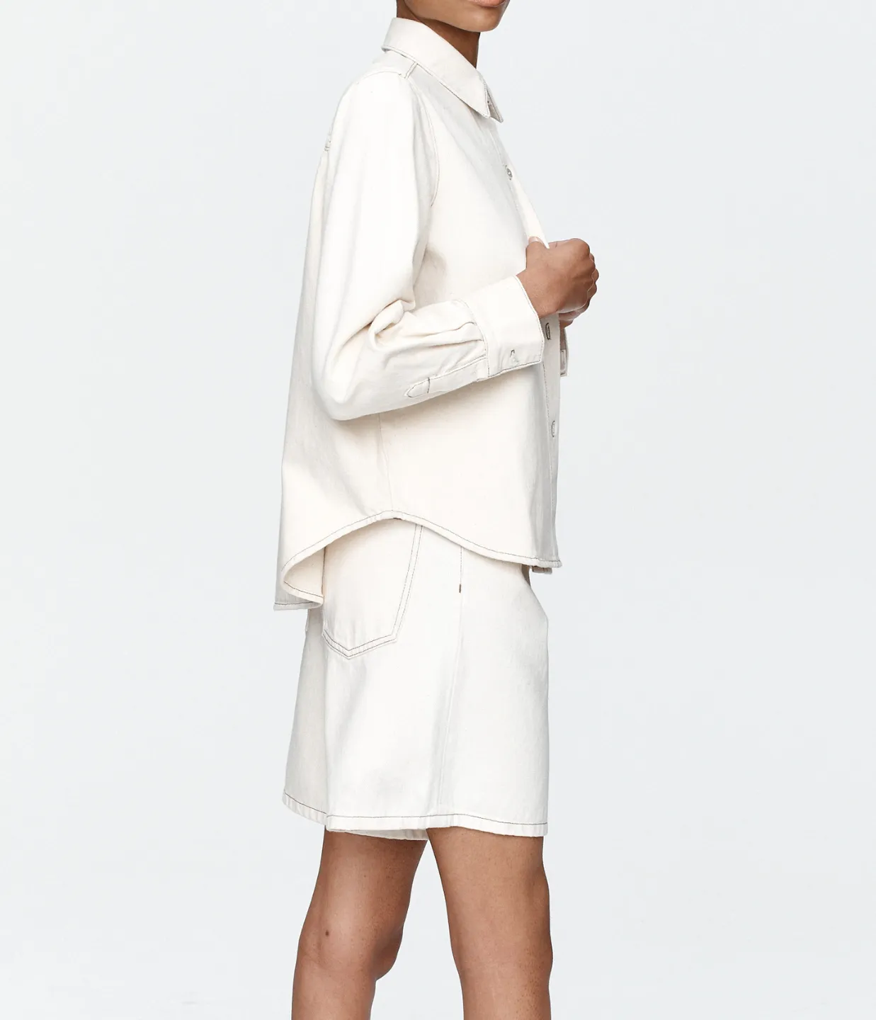 Relaxed Jean Short in Ecru